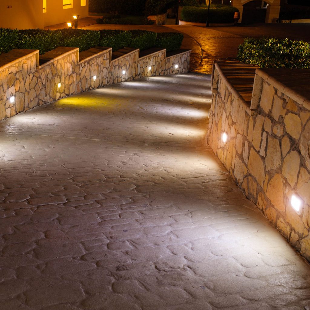 APLIQUE LED MATEL ABATIBLE ALUMINIO 40W CÁLIDA - Imagen 3